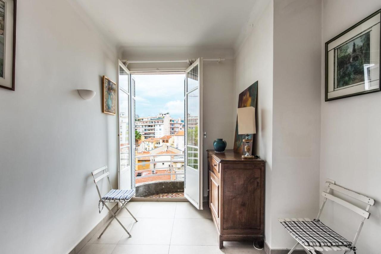 Fleurs De Nice Furnished Flat Apartment ภายนอก รูปภาพ